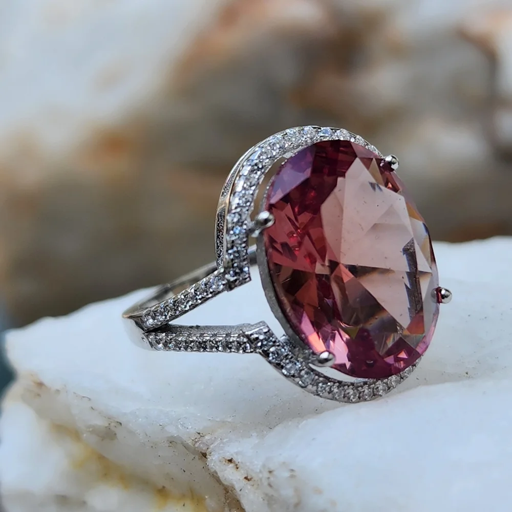 Solid Sterling 925 Silver Elegant Ring Alexandrite Stone White Topaz Crystals